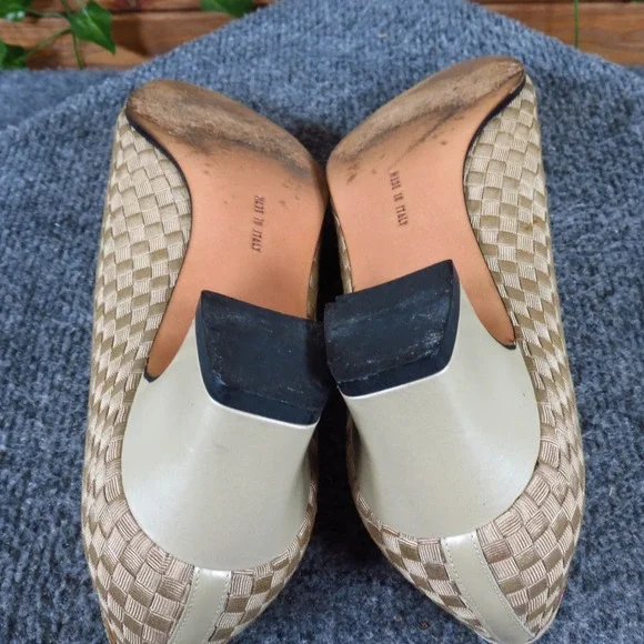 Salvatore Ferragamo Woven Women Heel Size 7 Narrow Business Casual Beige Leather